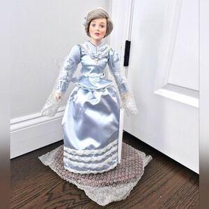 Vtg 1989 Danbury Mint Wedding Day Final Touches MOTHER Porcelain Doll Gift Retro
